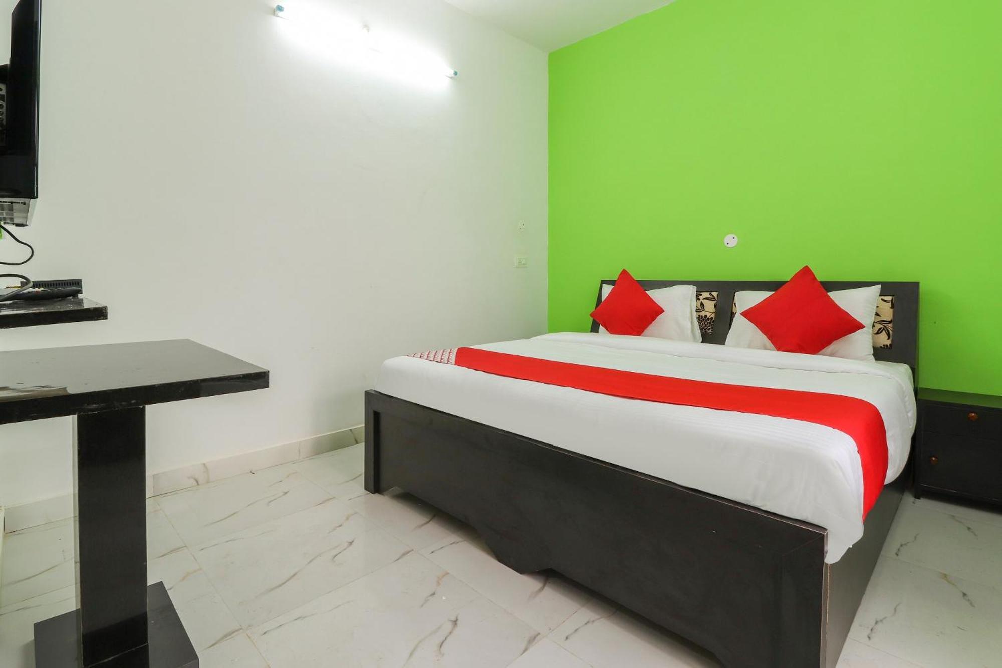 Hotel Collection O Vedanta Residency Lucknow Exterior foto